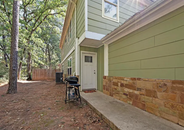 4th image of 119 N Kanaio Dr, Bastrop, TX 78602 | MLS# 3674837