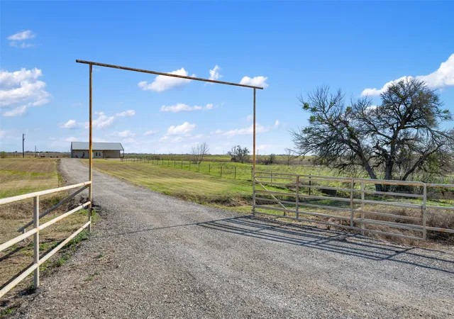 Photo 4 of Single family home for sale at 700 County Rd 466, Elgin, TX 78621 | MLS# 8891550 | Listing updated on 2026-09-02