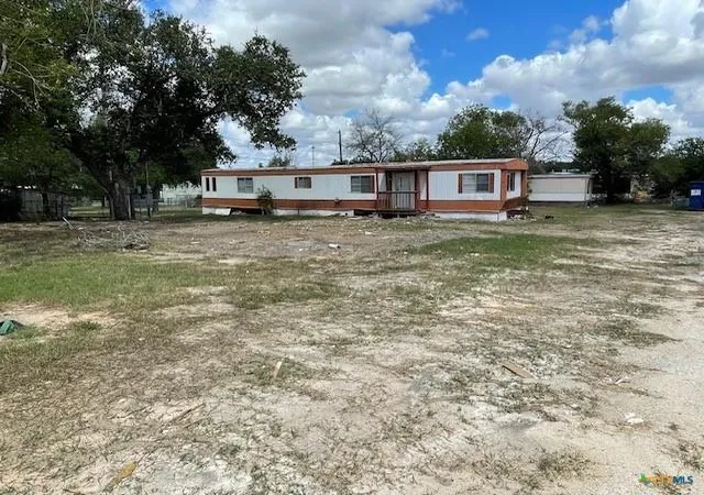 3rd image of 722 School St, Kenedy, TX 78119 | MLS# 6092428