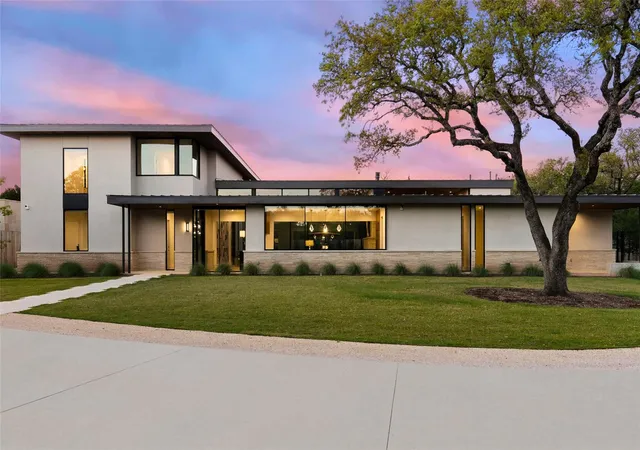 2nd image of 1604 Barclay Dr, Austin, TX 78746 | MLS# 3901335