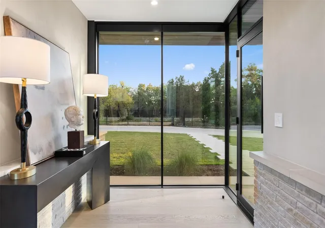 3rd image of 1604 Barclay Dr, Austin, TX 78746 | MLS# 3901335