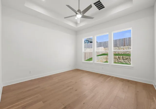 Photo 3 of Single family home for sale at 201 Ensberg Ln, Liberty Hill, TX 78642 | MLS# 6108327 | Listing updated on 2026-09-18
