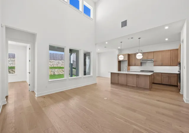 Photo 4 of Single family home for sale at 201 Ensberg Ln, Liberty Hill, TX 78642 | MLS# 6108327 | Listing updated on 2026-09-18