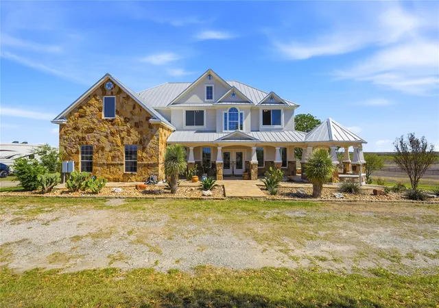 Homes for sale in Lockhart, TX | 100 Mayfield Ln, Lockhart, TX 78644 | MLS# 1911584