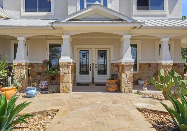 3rd image of 100 Mayfield Ln, Lockhart, TX 78644 | MLS# 1911584