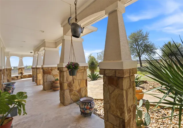 4th image of 100 Mayfield Ln, Lockhart, TX 78644 | MLS# 1911584