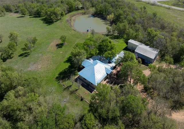 2nd image of 235 Mesquite Dr, Cedar Creek, TX 78612 | MLS# 5307841