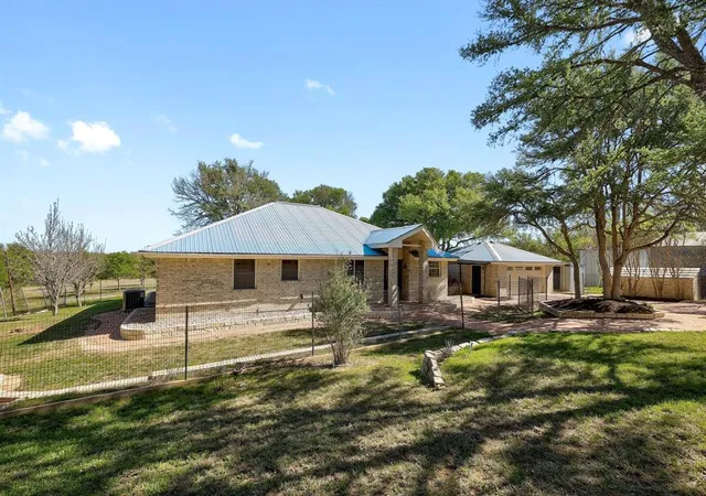 37th image of 235 Mesquite Dr, Cedar Creek, TX 78612 | MLS# 5307841