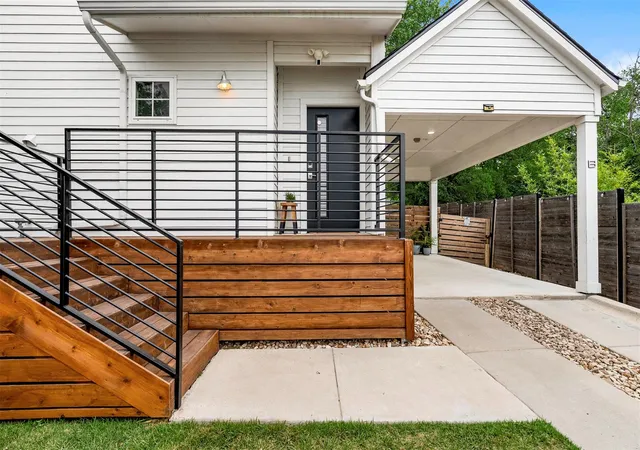 4th image of 1213 Eleanor St #B, Austin, TX 78721 | MLS# 9262900