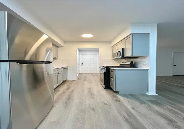 2nd image of 2306 Barton Village Cir, Austin, TX 78704 | MLS# 5478199