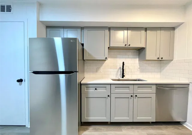 4th image of 2306 Barton Village Cir, Austin, TX 78704 | MLS# 5478199