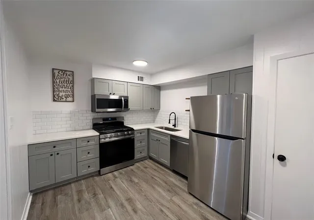 5th image of 2306 Barton Village Cir, Austin, TX 78704 | MLS# 5478199