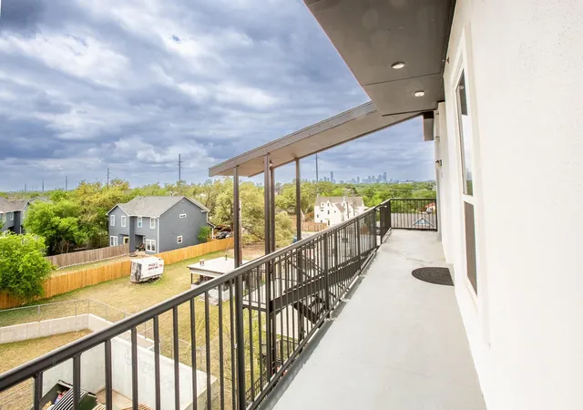4th image of 4507 E Martin Luther King Jr Blvd, Austin, TX 78721