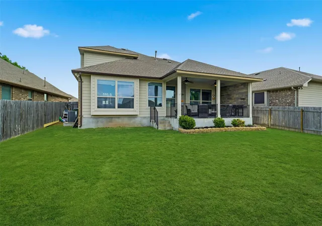 3rd image of 305 Lightcliff St, Hutto, TX 78634 | MLS# 7366035