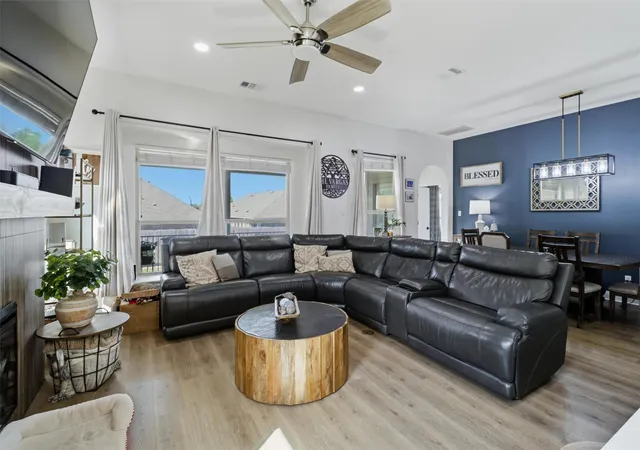 5th image of 305 Lightcliff St, Hutto, TX 78634 | MLS# 7366035
