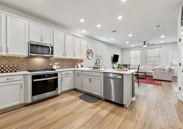 Photo 3 of Single family home for sale at 117 Marvins Bnd, Georgetown, TX 78626 | MLS# 9526311 | Listing updated on 2026-10-07