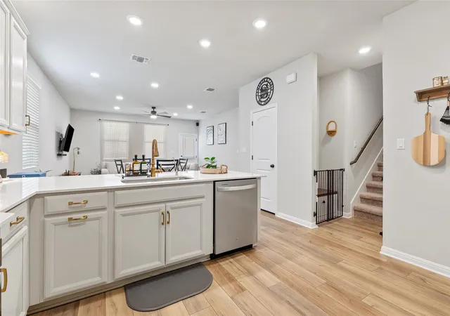 Photo 4 of Single family home for sale at 117 Marvins Bnd, Georgetown, TX 78626 | MLS# 9526311 | Listing updated on 2026-10-07