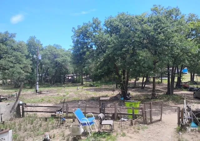 3rd image of 647 Hidden Oaks Dr, Elgin, TX 78621 | MLS# 8775255