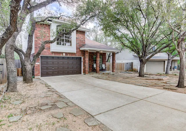Photo 2 of Sale Pending at 8904 W Hove Loop, Austin, TX 78749 | MLS# 9272592 | Listing updated on 2026-08-31