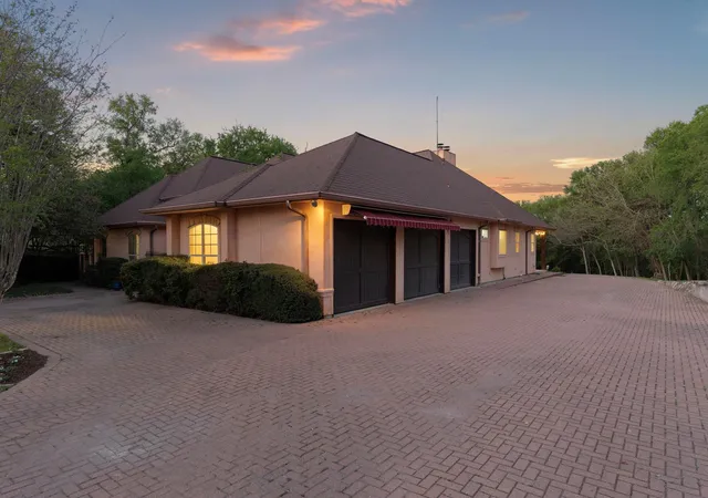 4th image of 200 Red Bird Ln, Kingsbury, TX 78638 | MLS# 1340603