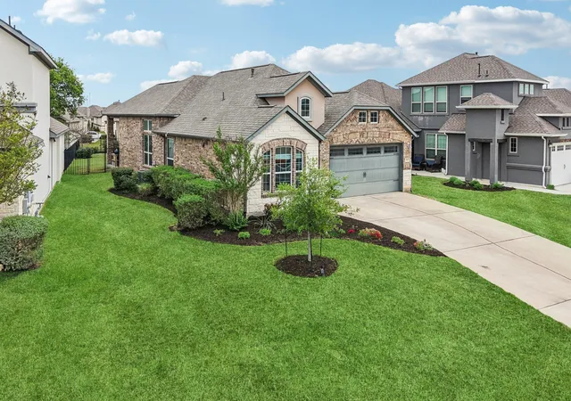 2nd image of 548 Faith Dr, Liberty Hill, TX 78642 | MLS# 4405821