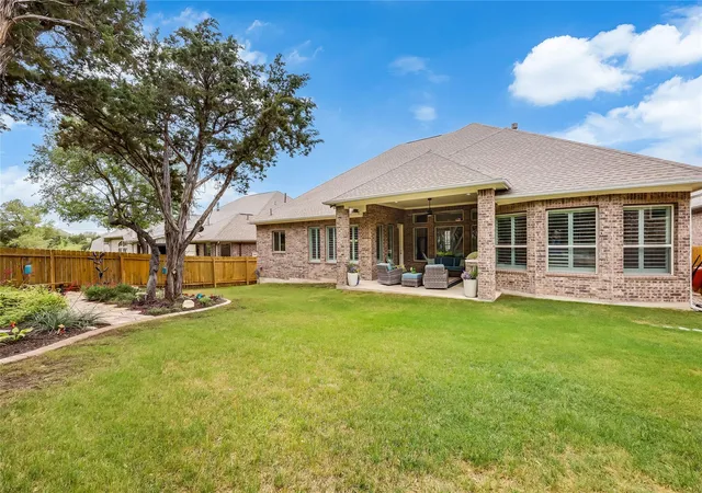 Photo 2 of Single family home for sale at 7425 Pace Ravine Dr, Lago Vista, TX 78645 | MLS# 1358195 | Listing updated on 2026-09-24
