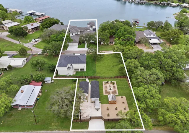 Homes for sale in Granite Shoals, TX | 136 S Shorewood Dr, Granite Shoals, TX 78654 | MLS# 7097524