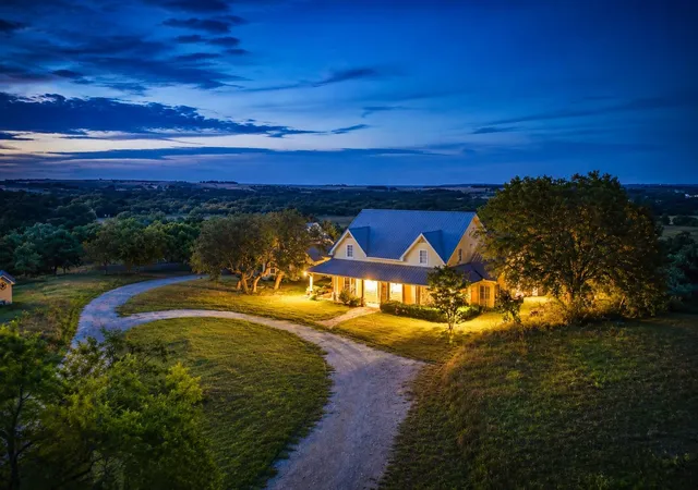 Homes for sale in Lampasas, TX | 1274 County Road 2806, Lampasas, TX 76550 | MLS# 3880503