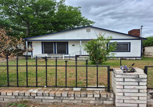 1st image of 604 Springdale Rd, Austin, TX 78702 | MLS# 5757102