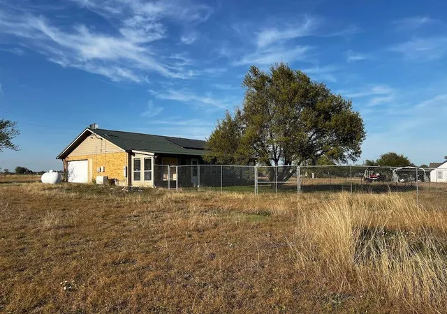 Photo 3 of Single family home for sale at 126 County Rd 153 Rds, Georgetown, TX 78626 | MLS# 3519962 | Listing updated on 2026-04-11