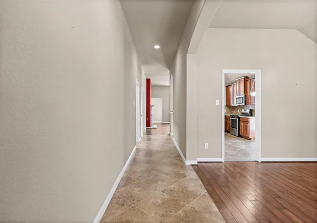 3rd image of 747 Westbury Ln, Georgetown, TX 78633 | MLS# 1745263