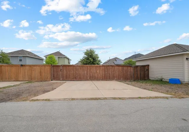 20th image of 420 Spiny Lizard Ln, San Marcos, TX 78666 | MLS# 5677062