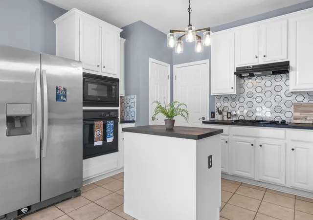 Photo 3 of Single family home for sale at 2128 Faldo Ln, Round Rock, TX 78664 | MLS# 5164831 | Listing updated on 2026-08-12