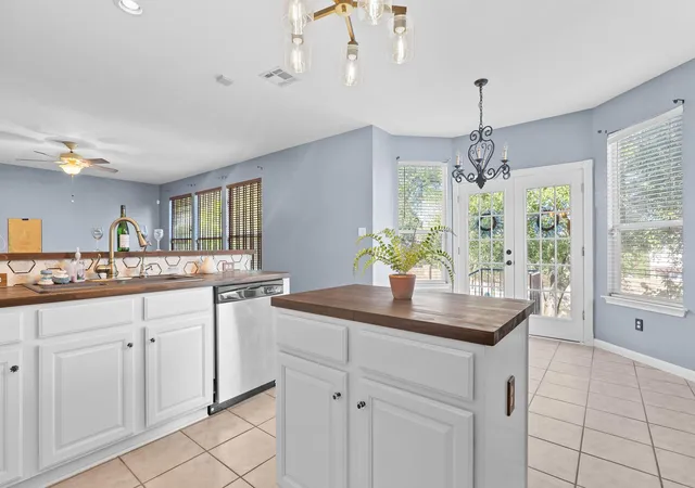 Photo 3 of Single family home for sale at 2128 Faldo Ln, Round Rock, TX 78664 | MLS# 5164831 | Listing updated on 2026-08-12