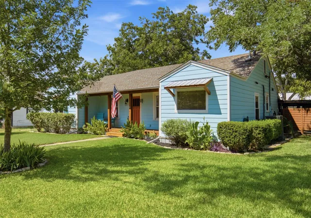 Photo 2 of Sale Pending at 1217 Fairground St, Taylor, TX 76574 | MLS# 5634310 | Listing updated on 2026-09-29