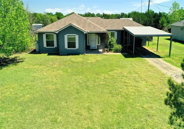 Single family home for sale at 152 Round Up Dr, Liberty Hill, TX 78642 | MLS# 3853383