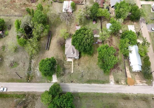 Homes for sale in Lexington, TX | 517 Giddings St, Lexington, TX 78947 | MLS# 1443134