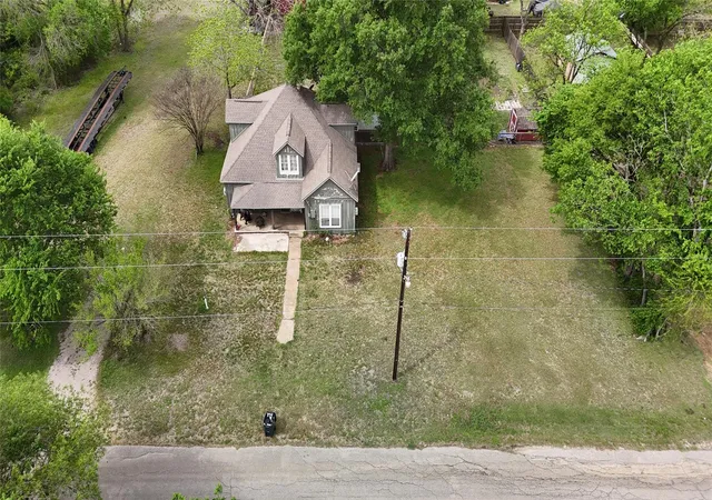 Homes for sale in Lexington, TX | 517 Giddings St, Lexington, TX 78947 | MLS# 1443134