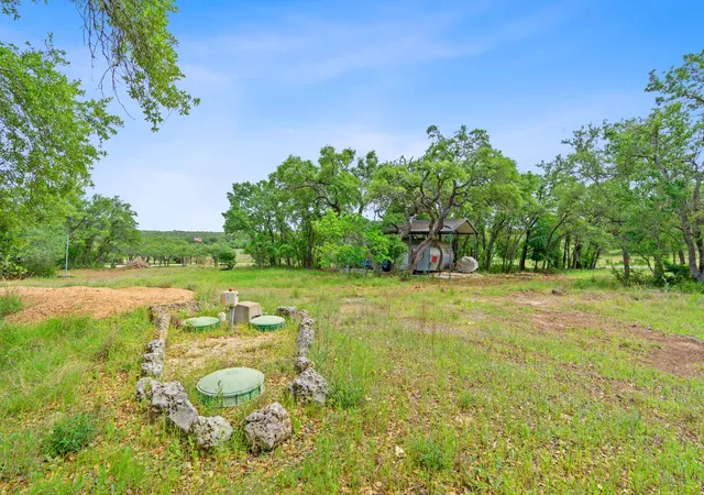 4th image of 385 Country Ln, Dripping Springs, TX 78620 | MLS# 8382428