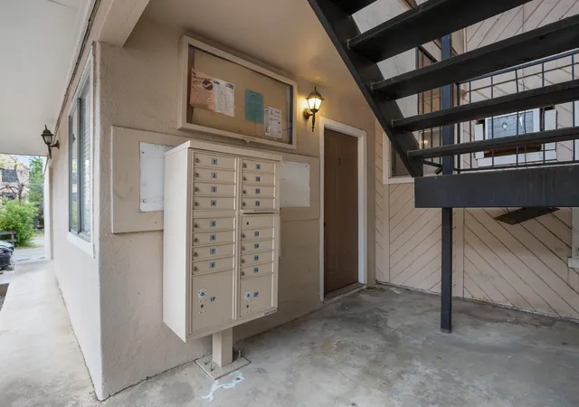 4th image of 1010 W 23Rd St #3, Austin, TX 78705 | MLS# 7973176