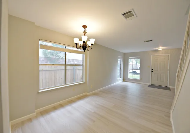 4th image of 13329 Black Canyon Dr, Austin, TX 78729 | MLS# 9288046