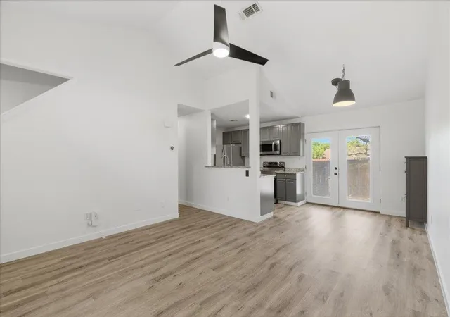 4th image of 1015 E Yager Ln #18, Austin, TX 78753 | MLS# 8230187