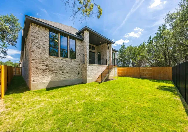 Photo 2 of Sale Pending at 1032 Sunset Hl Way, Georgetown, TX 78628 | MLS# 7724371 | Listing updated on 2026-10-14