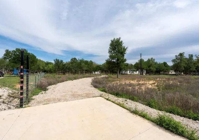 Homes for sale in Elgin, TX | 171 Comancheria Trl, Elgin, TX 78621 | MLS# 2194565
