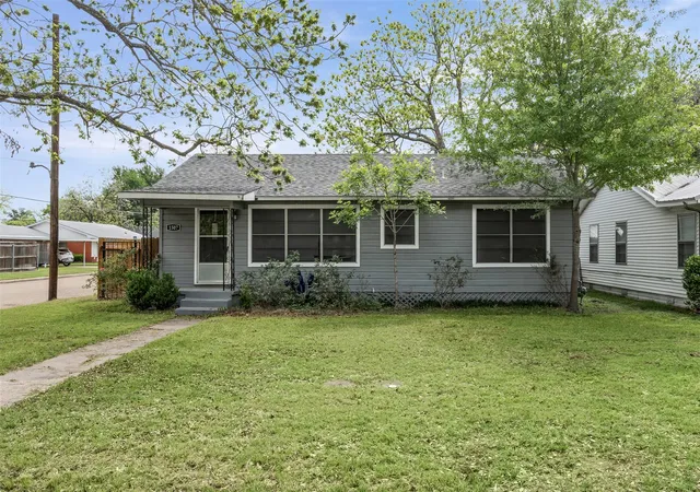Homes for sale in Cameron, TX | 1507 N Cleveland Ave, Cameron, TX 76520 | MLS# 9150980