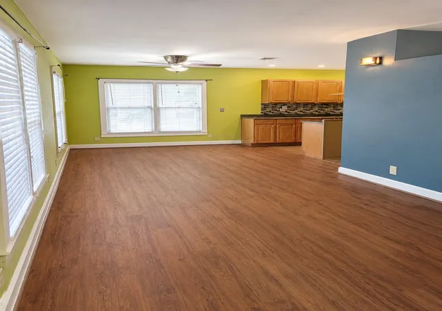 2nd image of 1106 Austin St, Bastrop, TX 78602 | MLS# 4597396