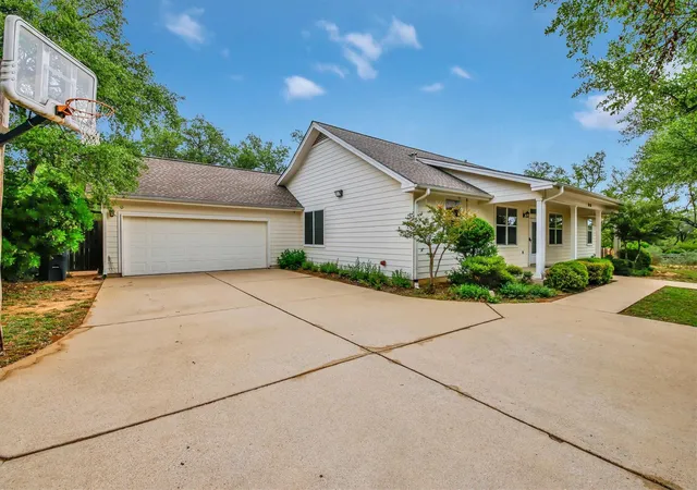 2nd image of 3016 Tradewind Dr, Spicewood, TX 78669 | MLS# 4086531