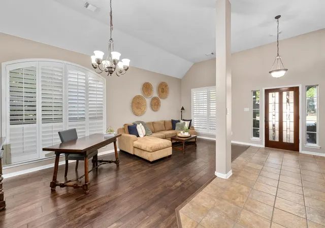4th image of 2705 Wolkin Cv, Round Rock, TX 78681 | MLS# 9511742