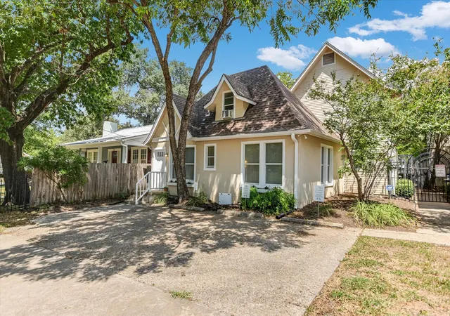 20th image of 1110 W 22nd St #16, Austin, TX 78705 | MLS# 2582924