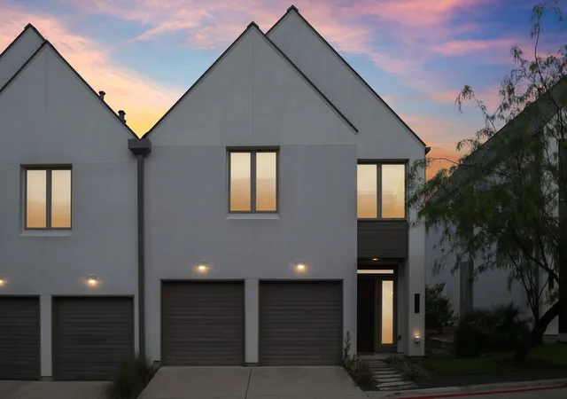 2nd image of 2518 Watkins Wy, Austin, TX 78746 | MLS# 9974928